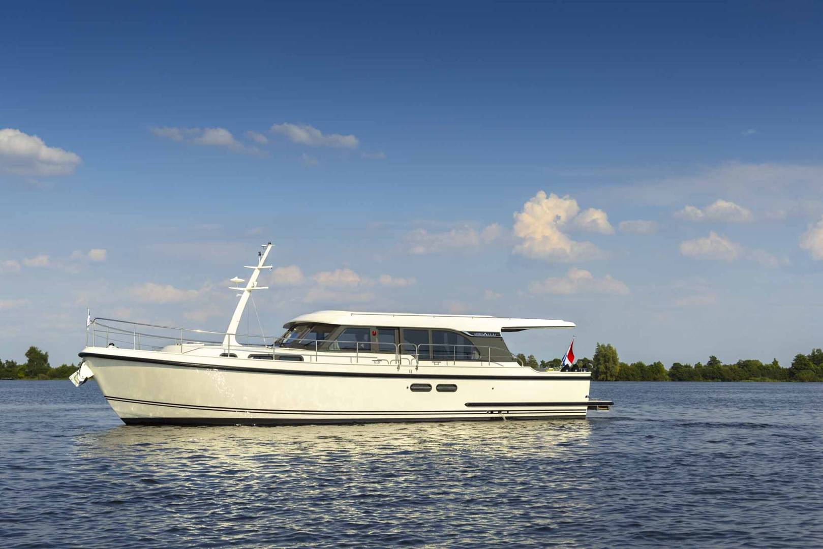 Buy new Linssen Yachts 45 SL Sedan